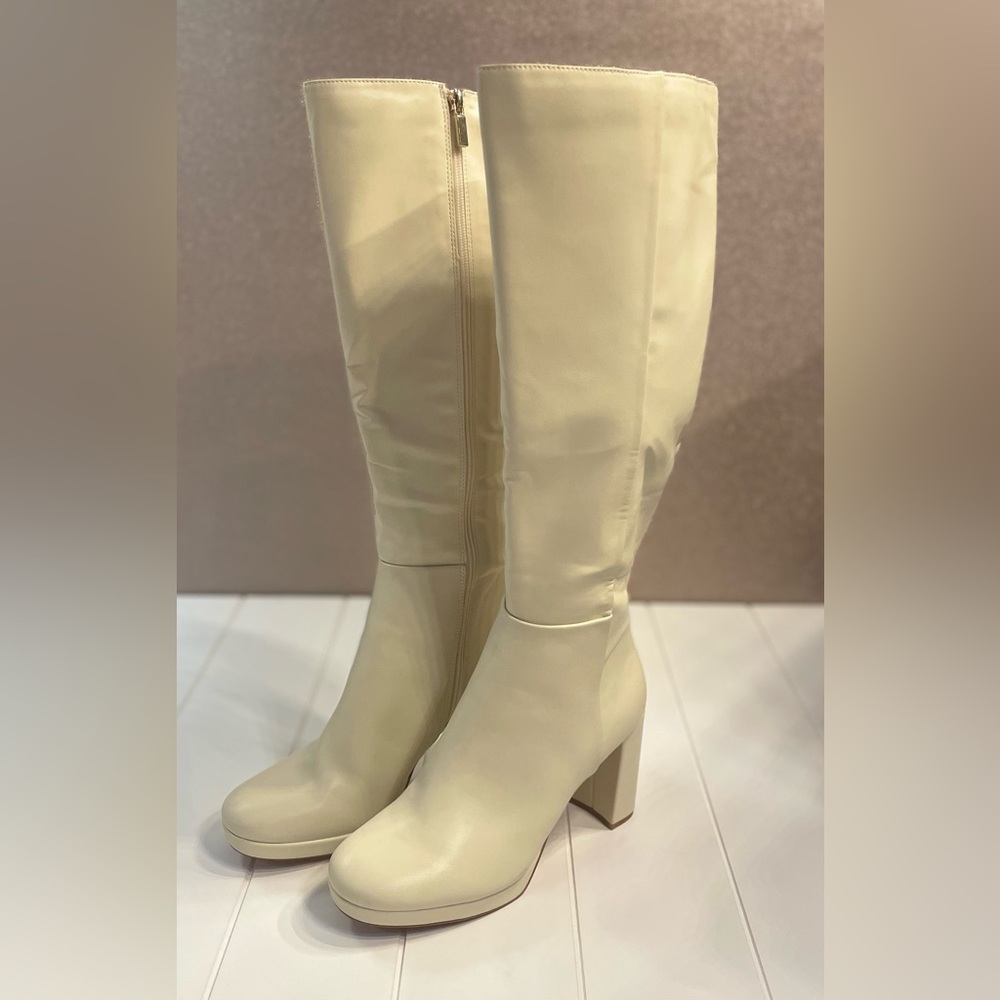 Women’s Heeled Boots 8.5 color-bone